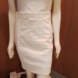 White House Black Market Elegant White Pencil Skirt